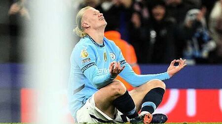 Erling Haaland and Phil Foden help Manchester City to comeback win over Chelsea