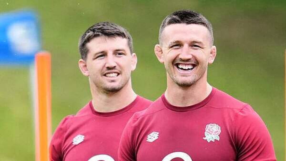 England name Curry twins in starting line-up for first time