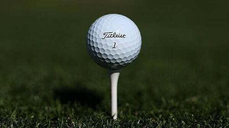 Man jailed for scam of buying golf equipment and then cancelling payment