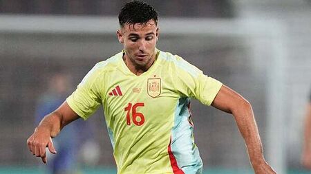 Manchester City sign Porto midfielder Nico Gonzalez for £50m