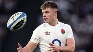 ‘Tough and brave’ Fin Smith backed to star on first England start against France