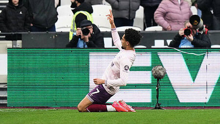 Kevin Schade’s early goal hands Brentford victory at West Ham