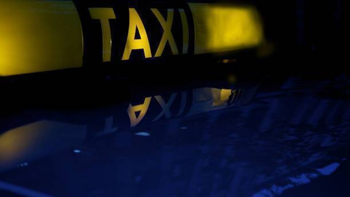 Taxi driver fined €900 for offensive conduct against teenage girl