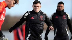 Manuel Ugarte, Leny Yoro and Christian Eriksen available for Man Utd at Everton