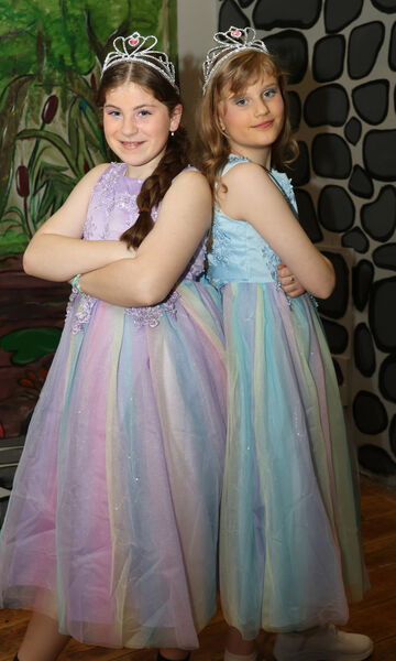  Bree as Rapunzel and Grainne as Cinderella, in Shrek Saves Far Far Away.