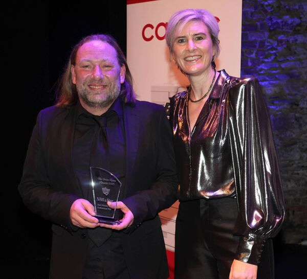 Eadaoin Carrick, Cantec Group, presented the Best Director in a Professional Play to Derek Flynn. Eadaoin Carrick, Cantec Group, presented the Best Director in a Professional Play to Derek Flynn.