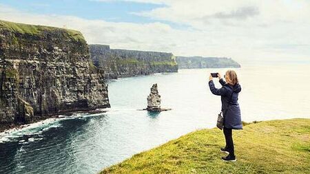 Holidaymakers choosing Ireland for its scenery and culture, research finds