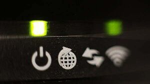 Home and business owners signing up to fixed-broadband has risen