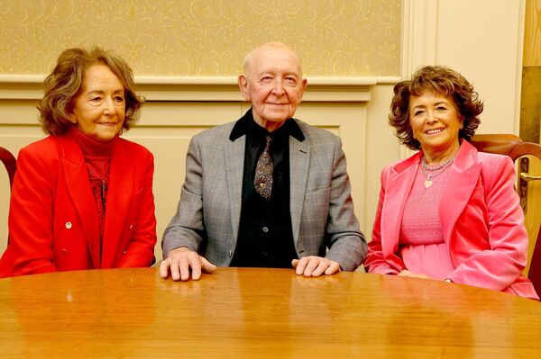 Mayor of Waterford City &amp; County Cllr Jason Murphy, presented a Scrool to Eddie Sullivan in recognition of his dedication to shaping Irish Music &amp; enriching our heritage, at a reception in City Hall and is pictured here with his sisters Ann and Jean. Photo: Joe Evans