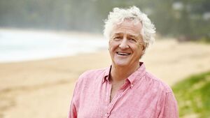 Beloved Home and Away star hosting fan event in Waterford