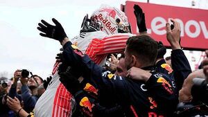 Max Verstappen wins Japanese Grand Prix after pit-lane tussle with Lando Norris