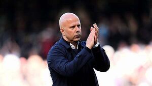 Arne Slot shocked by errors as Liverpool’s Premier League run ends at Fulham