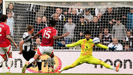 Harvey Barnes inspires as Newcastle send Eddie Howe best wishes with Man Utd win