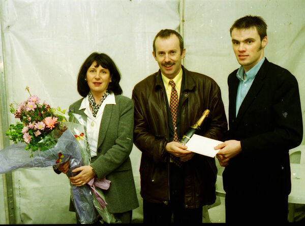 Rita and Joe Cunningham, Viewmount, winners of the VIP Trip ti the Tramore Races, courtesy of the Waterford News & Star, receiving their prize from Ollie Long, WNS advertising department. Rita and Joe Cunningham, Viewmount, winners of the VIP Trip ti the Tramore Races, courtesy of the Waterford News & Star, receiving their prize from Ollie Long, WNS advertising department.