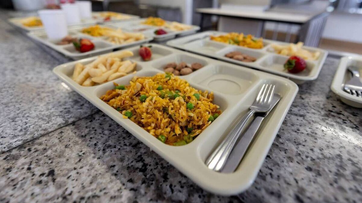 23 Waterford schools begin serving hot meals to students