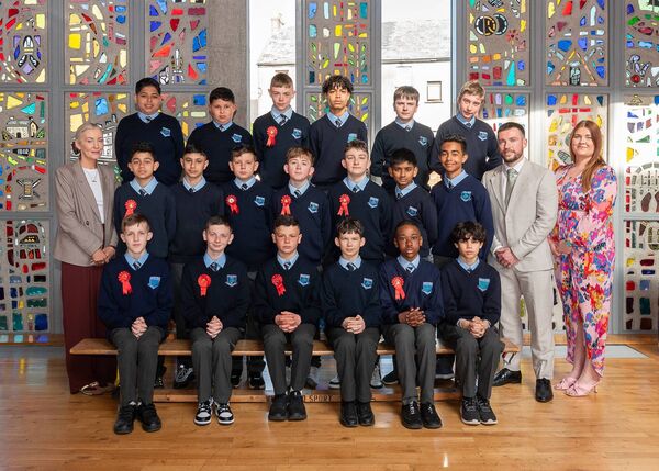 Mt Sion Confirmation class pictured with their teacher Rory Finnegan, Tracey Barry (Deputy Principal), and Nicole Rogers (teacher). Photo: Leo Murphy 