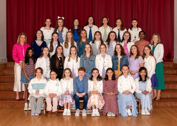 St John of God Confirmation class pictured with their teachers, Michelle Hanrahan and Avril Hartrey. Photo: Leo Murphy 