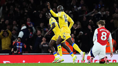 Liverpool title celebrations on ice as Arsenal draw with Crystal Palace