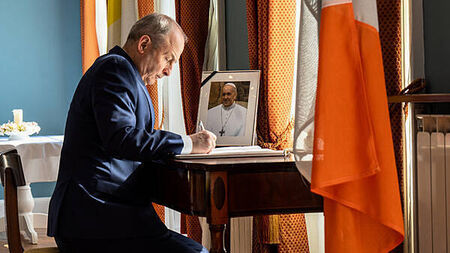 An Post offers to send Mass cards to the Vatican for free