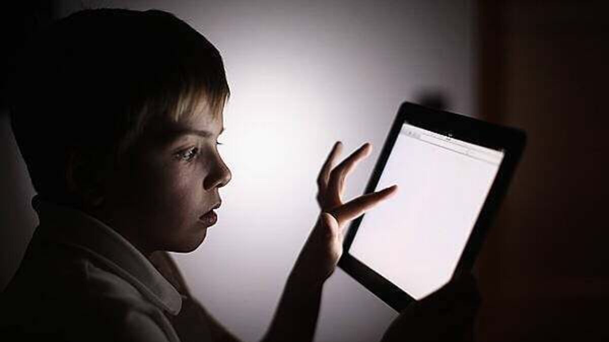 Irish children spend too much time indoors and on screens, Specsavers says