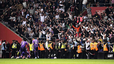 Ryan Sessegnon’s stoppage-time strike snatches Fulham victory at Southampton