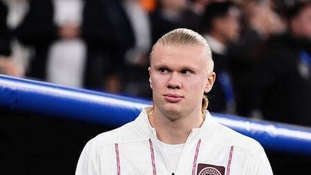 Manchester City striker Erling Haaland back in training after injury