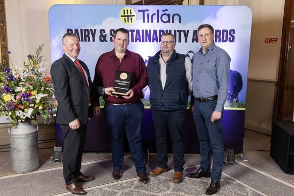  Daniel O'Brien of DJ O'Brien and Sons won the Milk Driver Recognition Award. Pictured, from left, were Tirlán Board Member Dan Lynch, Daniel O'Brien of DJ O'Brien and Sons and Tirlán Ingredients Transport Manager Mike O' Neill. Photo: Finbarr O'Rourke 