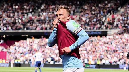 Jarrod Bowen salvages point for West Ham against much-changed Tottenham