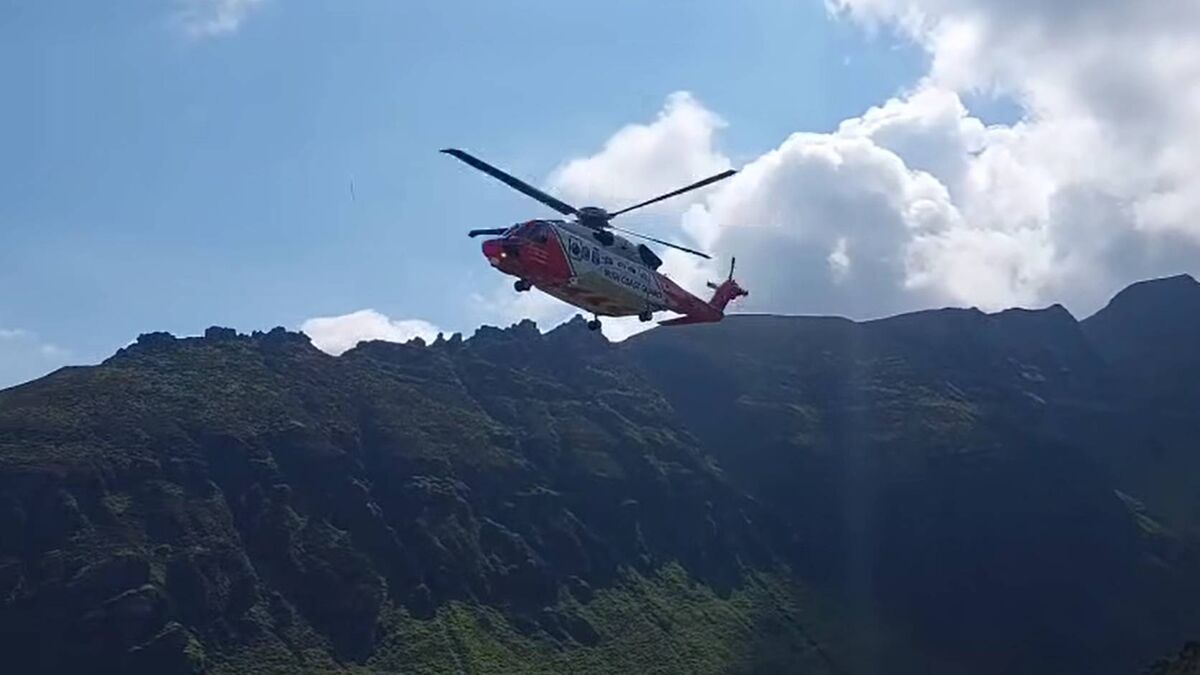 WATCH: Rescue 117 and SEMRA assist fallen walker on Coumshingaun in Waterford