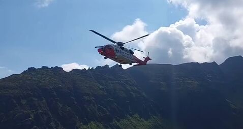 WATCH: Rescue 117 and SEMRA assist fallen walker on Coumshingaun in Waterford