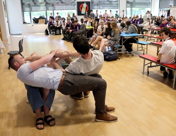 First year students at Waterpark College were giving a special performance from three performers from Circus Gerbola, as part of Mental Health Awareness Week at the college. 