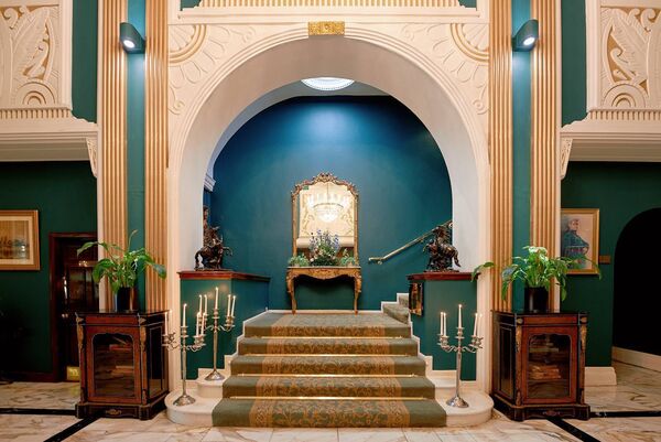 The impressive lobby of the Imperial Hotel
