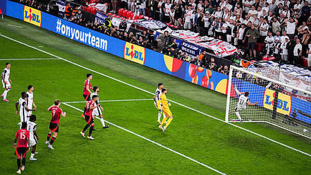 Micky van de Ven happy to play ‘painful’ part as Ange Postecoglou extends record