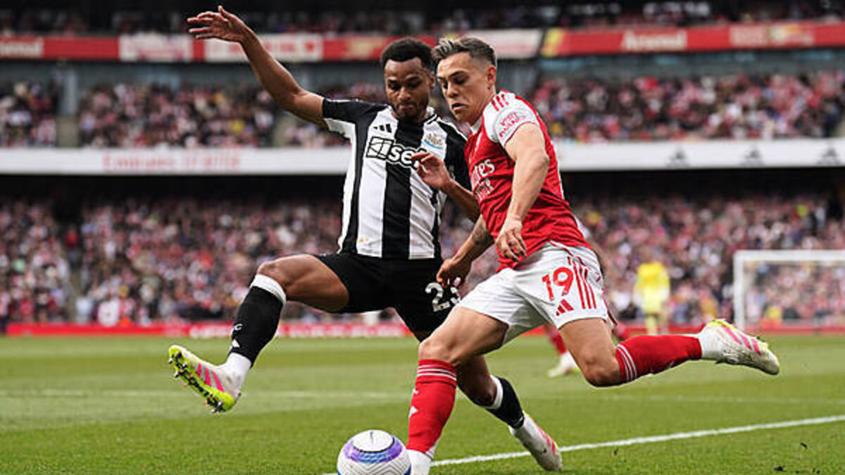 Leandro Trossard urges Arsenal to bounce back and win trophies next season