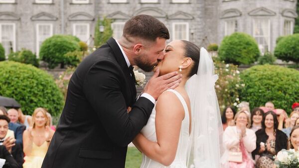 Former Waterford Rose of Tralee ties the knot at a beautiful ceremony at Castle Durrow