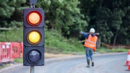 Motorists advised of temporary traffic lights in operation on Waterford road