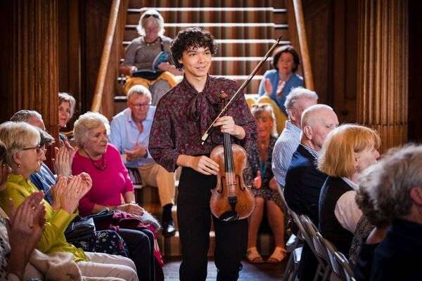 Remi Ludick performing at a sold-out recital at Salterbridge House, Cappoquin. Photo: Matt Brooker