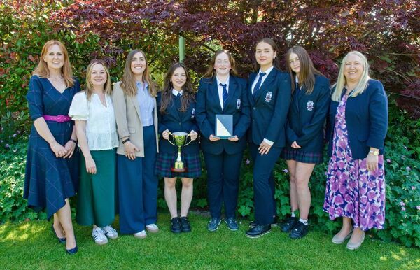 Laura Fitzpatrick, Rebecca Buggy, Ciara Gaffney and Pauline Egan with winning students of Abbey Commnunity College Laura Fitzpatrick, Rebecca Buggy, Ciara Gaffney and Pauline Egan with winning students of Abbey Commnunity College