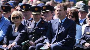 Taoiseach backs Garda Commissioner after lack of clarity from minister Taoiseach backs Garda Commissioner after lack of clarity from minister