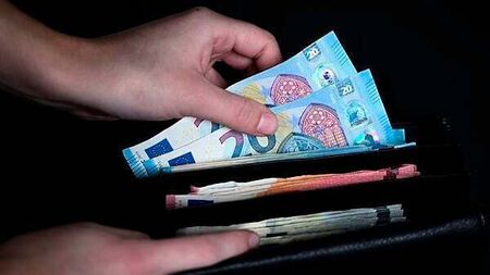 Woman (62) admits stealing €57,000 from older man she helped to look after