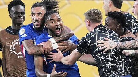 Chelsea book Club World Cup quarter-final spot after long weather delay