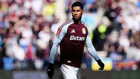 Marcus Rashford returns to Man Utd after Aston Villa decline option to buy