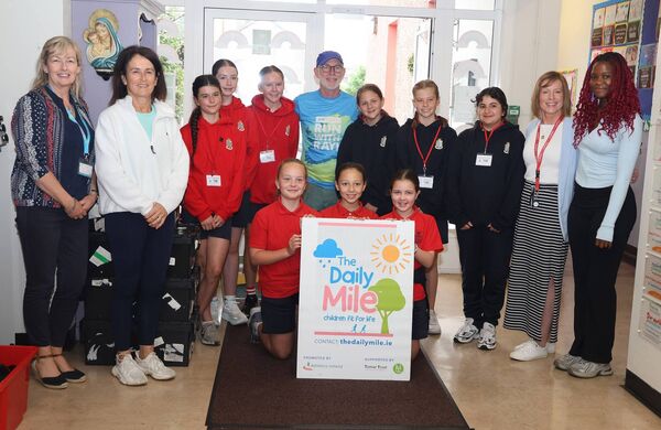 Ray D'Arcy paid a visit to St. Ursula's Primary School to promote the Daily Mile Programme and was greeted by members of the Athletic Committee. Ray D'Arcy paid a visit to St. Ursula's Primary School to promote the Daily Mile Programme and was greeted by members of the Athletic Committee.