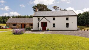 Waterford Property: Delightful farmhouse and cottage in Waterford's picturesque Nire Valley