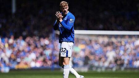 Jarrad Branthwaite signs new five-year contract with Everton