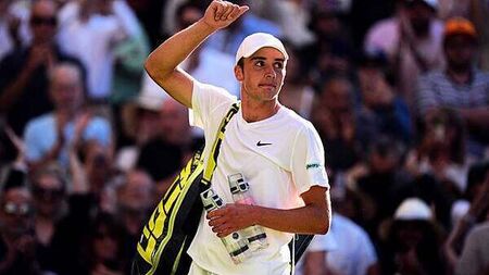 Oliver Tarvet wins Centre Court acclaim in entertaining loss to Carlos Alcaraz