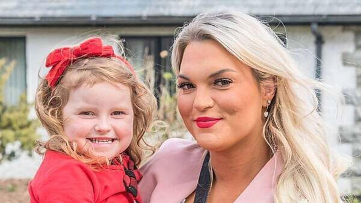 'Just devastating': Mother and daughter (6) killed in Donegal road crash named locally