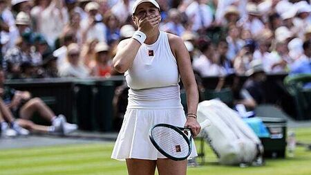 Amanda Anisimova knocks out top seed Aryna Sabalenka to reach Wimbledon final