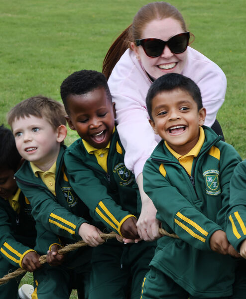  Junior Infants Tug-O-War at the Scoil Lorcain end of term fun day.