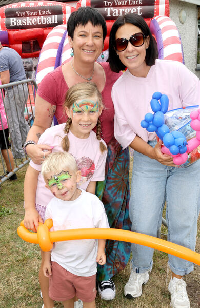  Hunter, Isabel, Shelly and Megan, at the Ballybeg Fun Day as part of the estates 50th Year Anniversary. Photo: Joe Evans